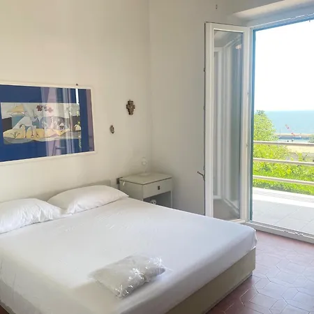 Annita Vista Mare 350 Mt Dalla