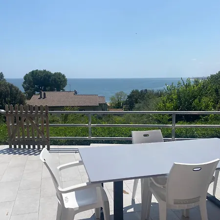 Annita Vista Mare 350 Mt Dalla * Numana