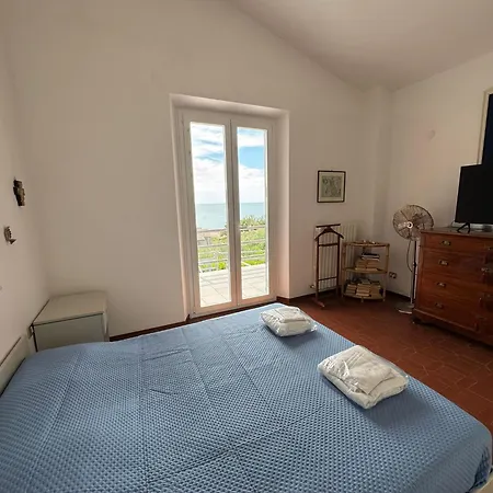 Annita Vista Mare 350 Mt Dalla * Numana